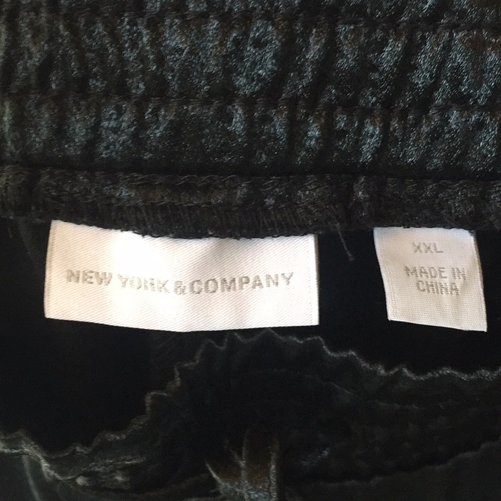 Black Satin joggers with pockets - Picture 4 of 8
